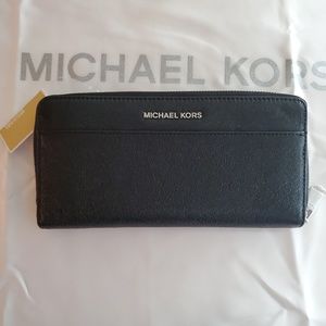 NWT Michael Kors Continental Black Wallet Metallic